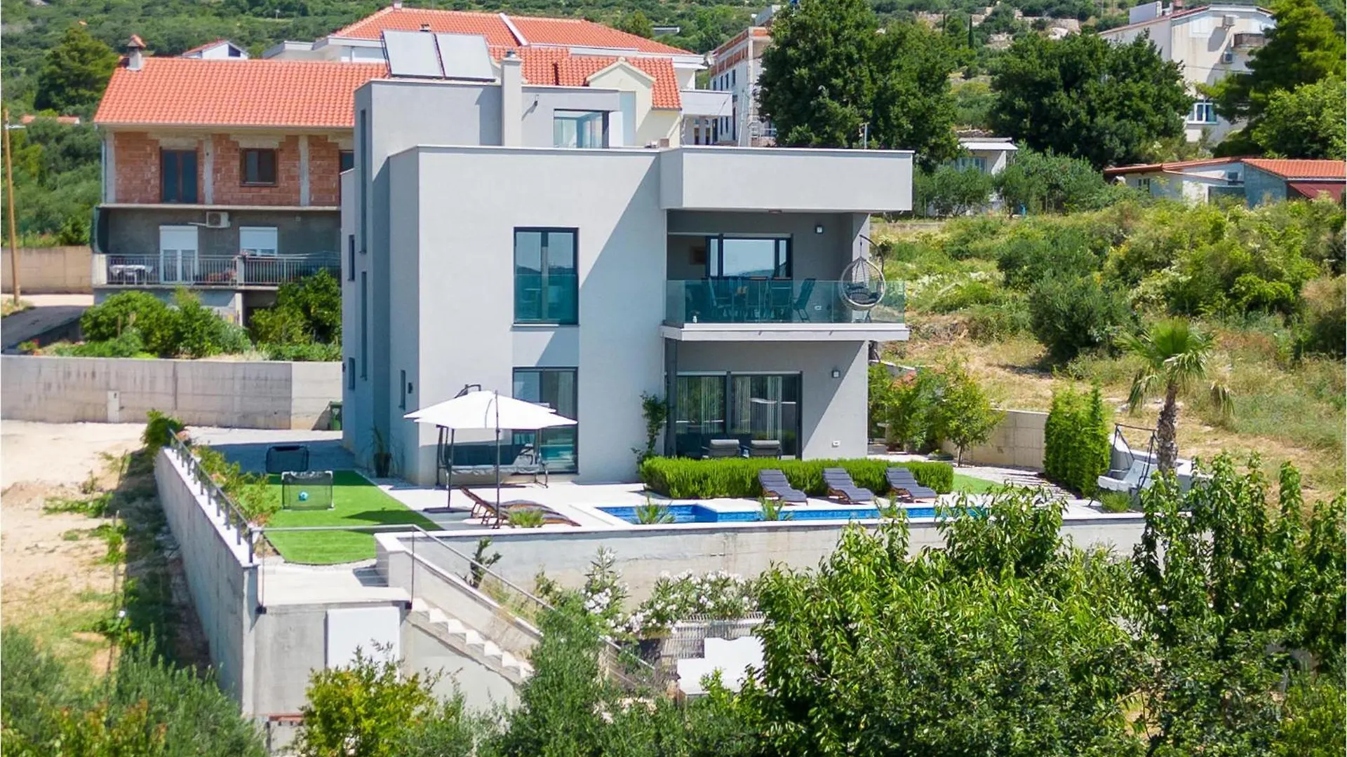 Nice Home In Kastel Kambelovac With Kitchen Kastela